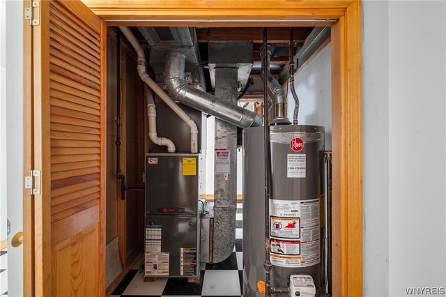 30 Parktrail Lane, Cheektowaga, NY 14227