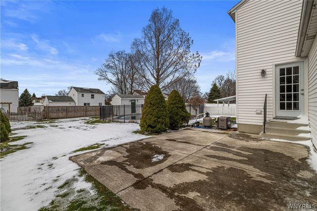 30 Parktrail Lane, Cheektowaga, NY 14227