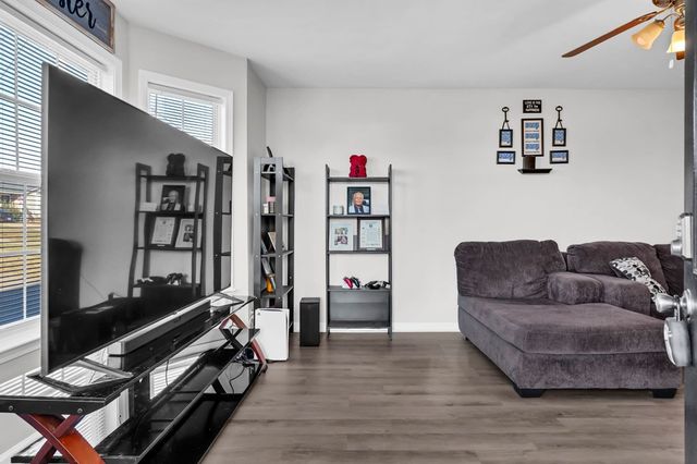 427 Filmore Rd, Oak Grove, KY 42262