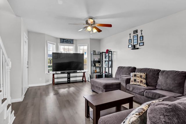 427 Filmore Rd, Oak Grove, KY 42262