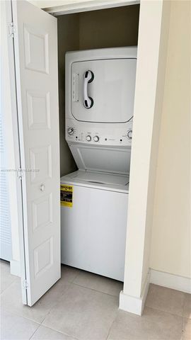 8005 NW 104th Ave 21, Doral, FL 33178