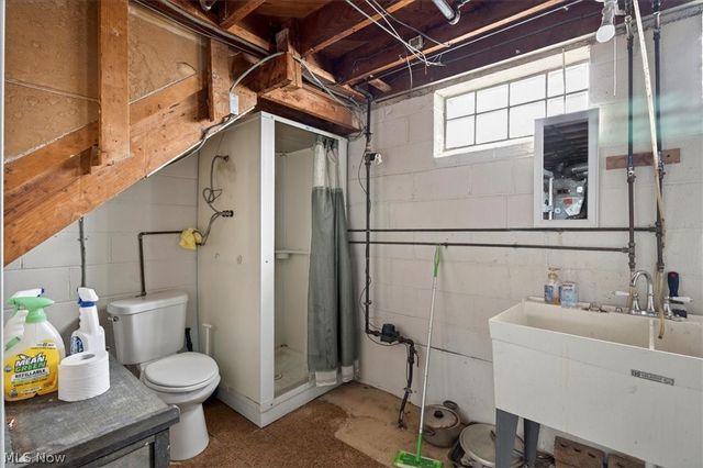 17282 Mccracken Road, Maple Heights, OH 44137