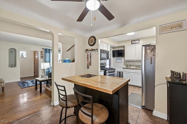 17282 Mccracken Road, Maple Heights, OH 44137