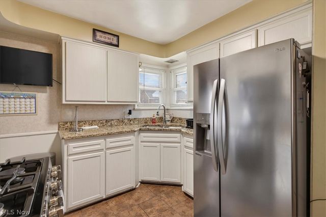 17282 Mccracken Road, Maple Heights, OH 44137