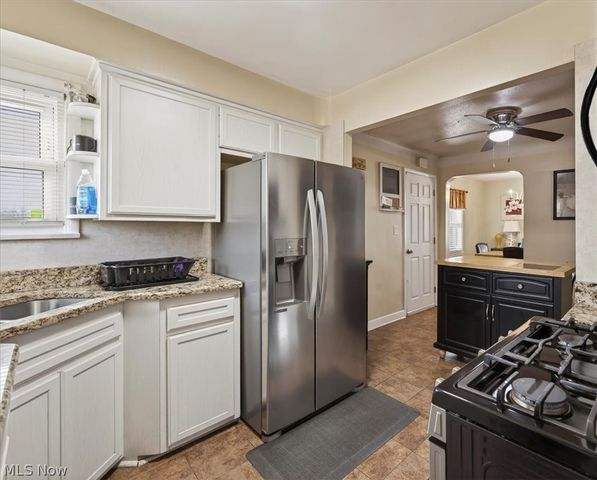 17282 Mccracken Road, Maple Heights, OH 44137