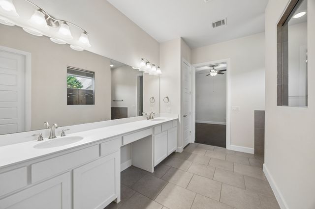 4016 Red Lynx Lane, Arlington, TX 76005