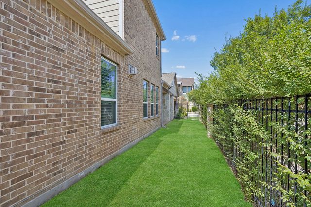 4016 Red Lynx Lane, Arlington, TX 76005