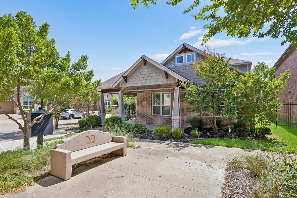 4016 Red Lynx Lane, Arlington, TX 76005