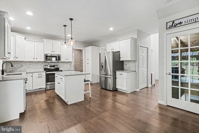 110 STONE ARCH DR, Marysville, PA 17053