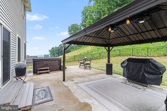 110 STONE ARCH DR, Marysville, PA 17053