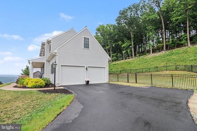 110 STONE ARCH DR, Marysville, PA 17053