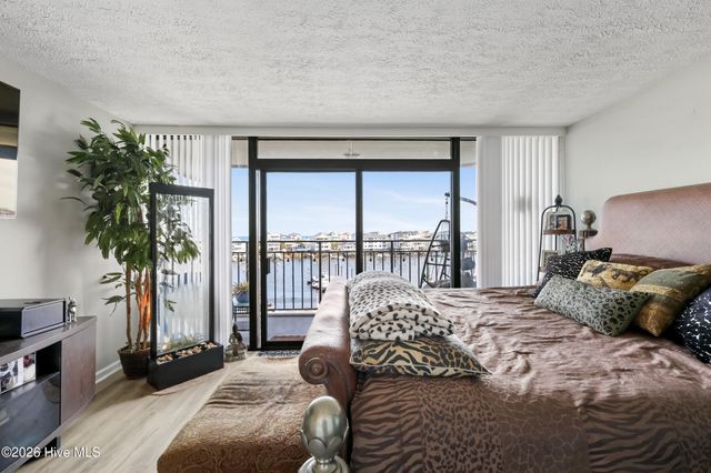 1080 Saint Joseph Street Apt 4c, Carolina Beach, NC 28428