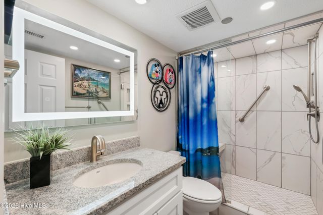 1080 Saint Joseph Street Apt 4c, Carolina Beach, NC 28428