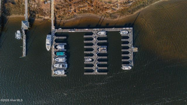 1080 Saint Joseph Street Apt 4c, Carolina Beach, NC 28428