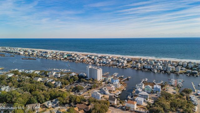1080 Saint Joseph Street Apt 4c, Carolina Beach, NC 28428