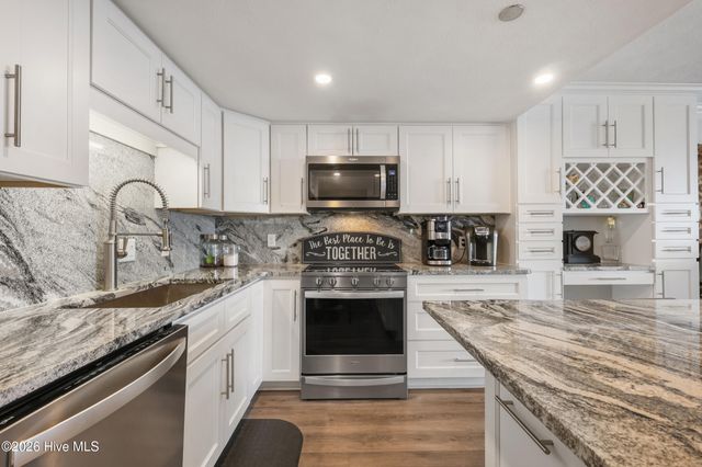 1080 Saint Joseph Street Apt 4c, Carolina Beach, NC 28428