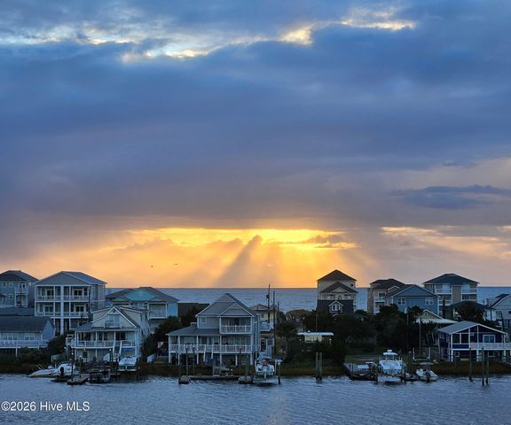 1080 Saint Joseph Street Apt 4c, Carolina Beach, NC 28428