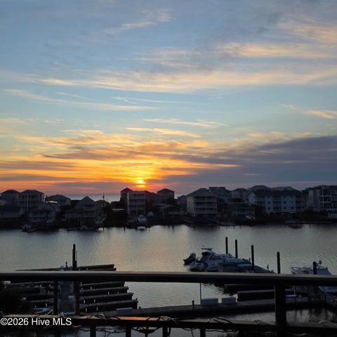 1080 Saint Joseph Street Apt 4c, Carolina Beach, NC 28428
