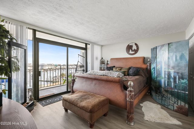 1080 Saint Joseph Street Apt 4c, Carolina Beach, NC 28428