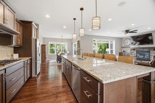 3810 APPLE LANE, Oshkosh, WI 54902