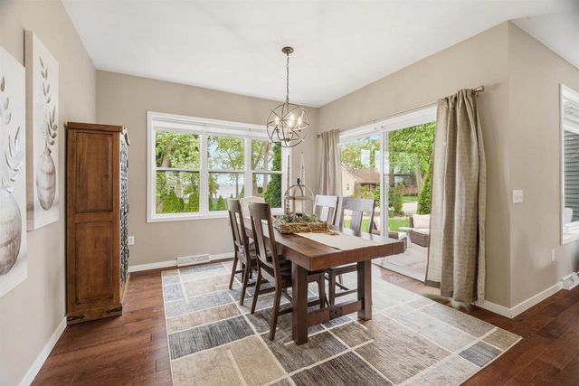 3810 APPLE LANE, Oshkosh, WI 54902