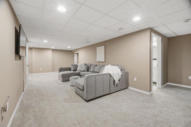 3810 APPLE LANE, Oshkosh, WI 54902