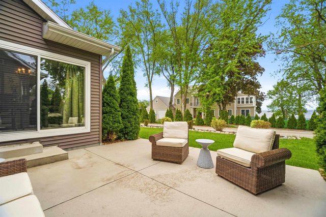 3810 APPLE LANE, Oshkosh, WI 54902