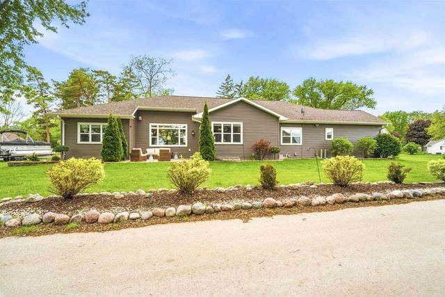 3810 APPLE LANE, Oshkosh, WI 54902