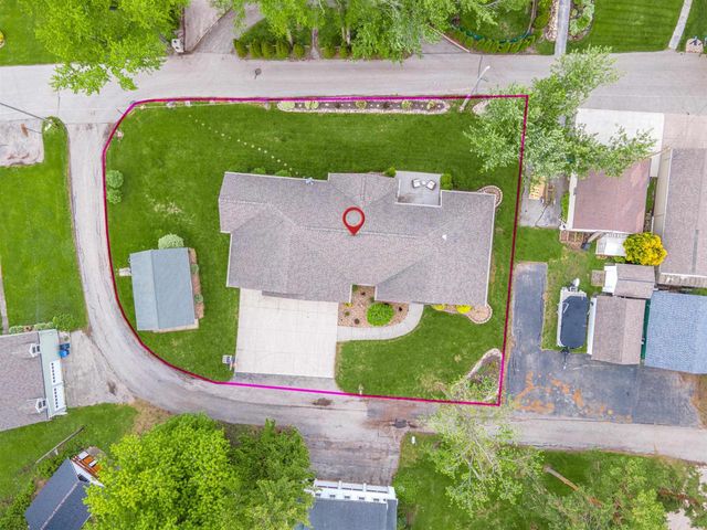3810 APPLE LANE, Oshkosh, WI 54902
