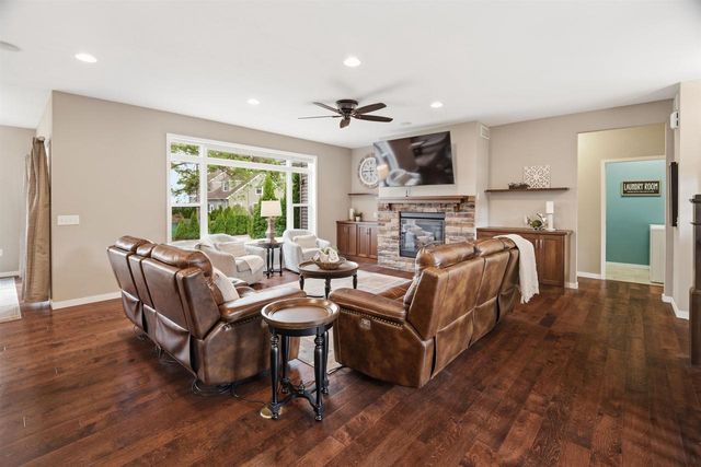 3810 APPLE LANE, Oshkosh, WI 54902