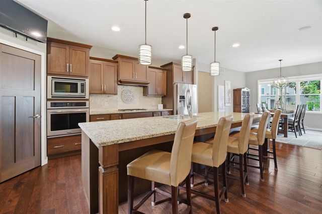 3810 APPLE LANE, Oshkosh, WI 54902