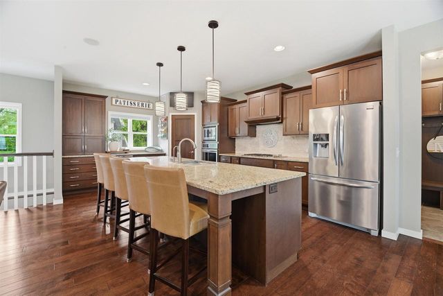 3810 APPLE LANE, Oshkosh, WI 54902