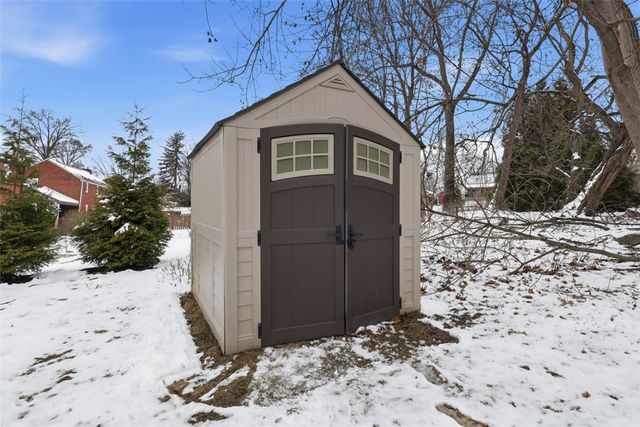 2612 Bethel Church Rd, Bethel Park, PA 15102