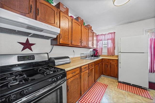 15 Ada Street, Geneva City, NY 14456