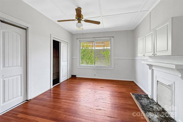 209 S Ransom Street, Gastonia, NC 28052