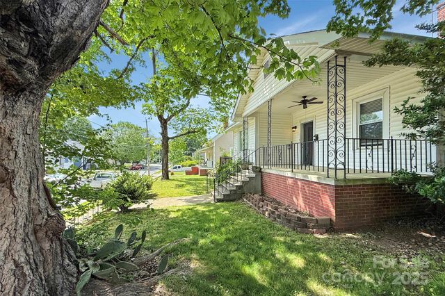 209 S Ransom Street, Gastonia, NC 28052