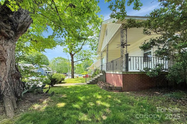 209 S Ransom Street, Gastonia, NC 28052