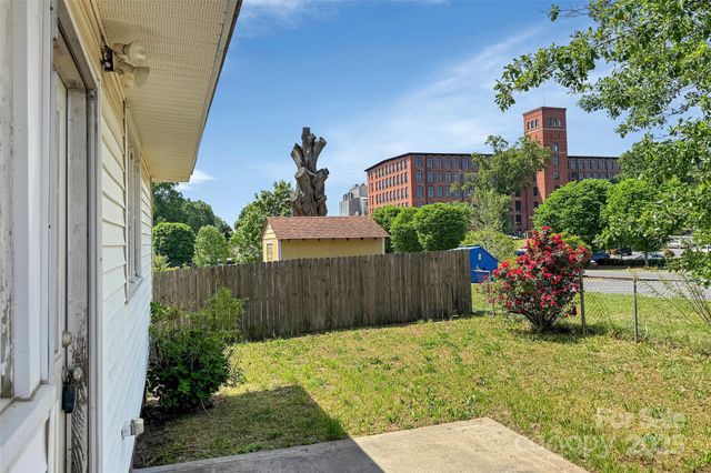 209 S Ransom Street, Gastonia, NC 28052