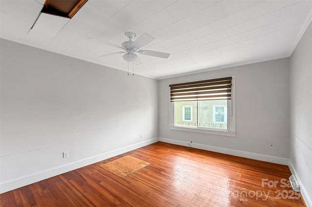 209 S Ransom Street, Gastonia, NC 28052