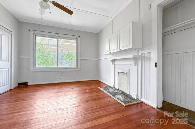 209 S Ransom Street, Gastonia, NC 28052