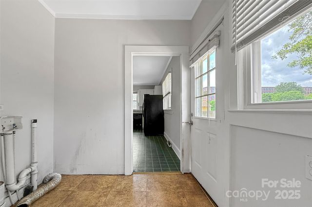 209 S Ransom Street, Gastonia, NC 28052