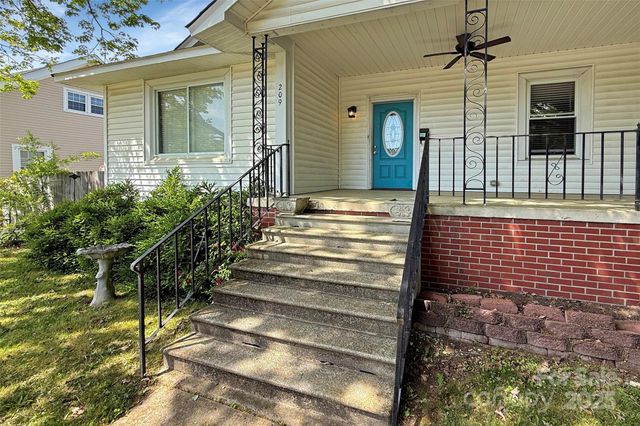209 S Ransom Street, Gastonia, NC 28052