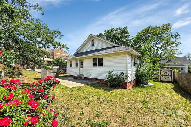 209 S Ransom Street, Gastonia, NC 28052