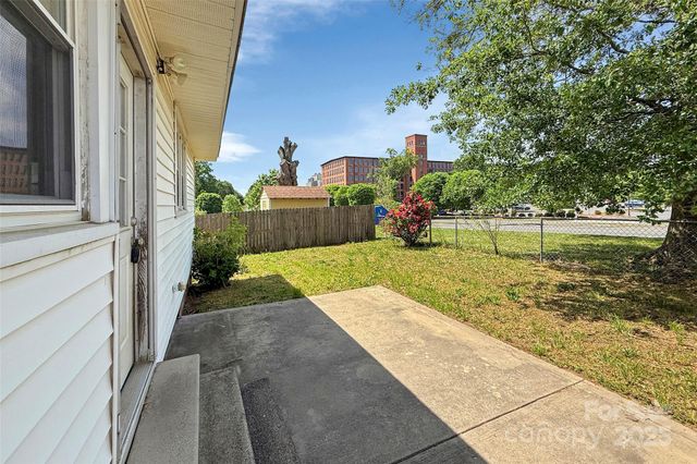 209 S Ransom Street, Gastonia, NC 28052
