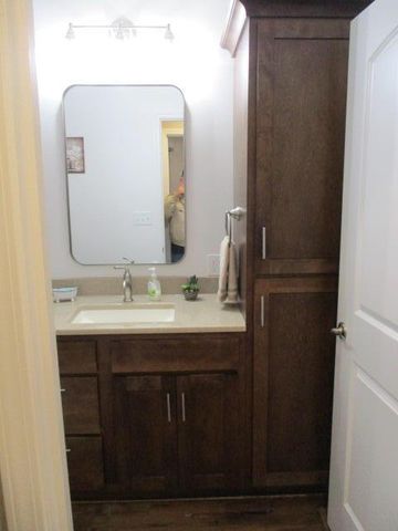 504 ADDIE LN, Centralia, MO 65240