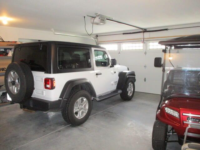 504 ADDIE LN, Centralia, MO 65240