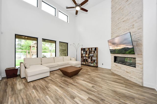 17355 Camillia Trails, Conroe, TX 77302