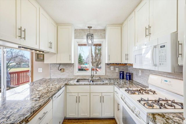 1487 Meadow Lane, Maple Plain, MN 55359