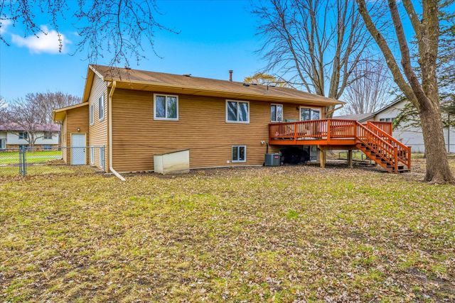 1487 Meadow Lane, Maple Plain, MN 55359