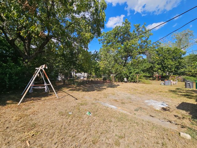 4313 Conkling Avenue, Haltom City, TX 76117